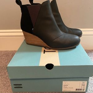 Toms black booties